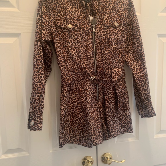 New. Never worn. Leopard Short jumpsuit. - Picture 4 of 5